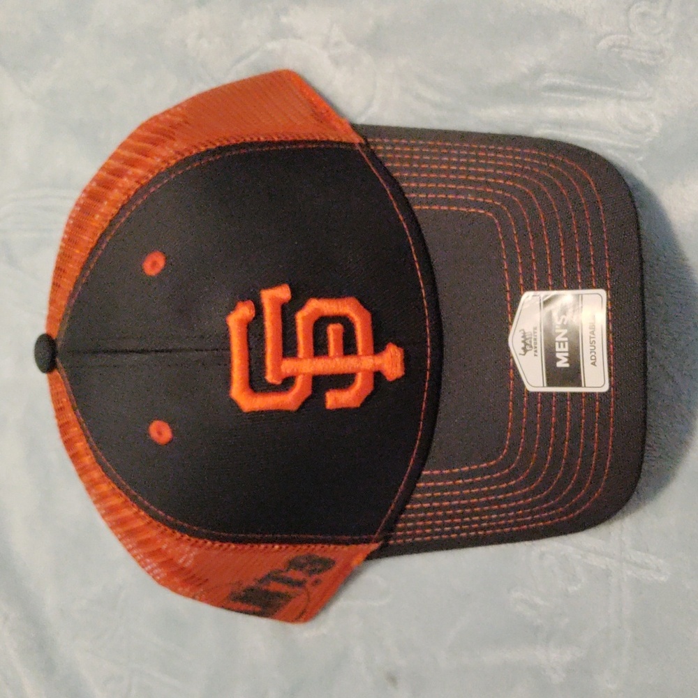 Gaints hat